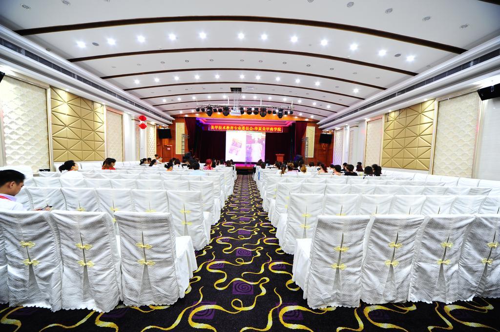 Guangzhou Junshan Hotel - Shuttle Bus For Canton Fair Kültér fotó