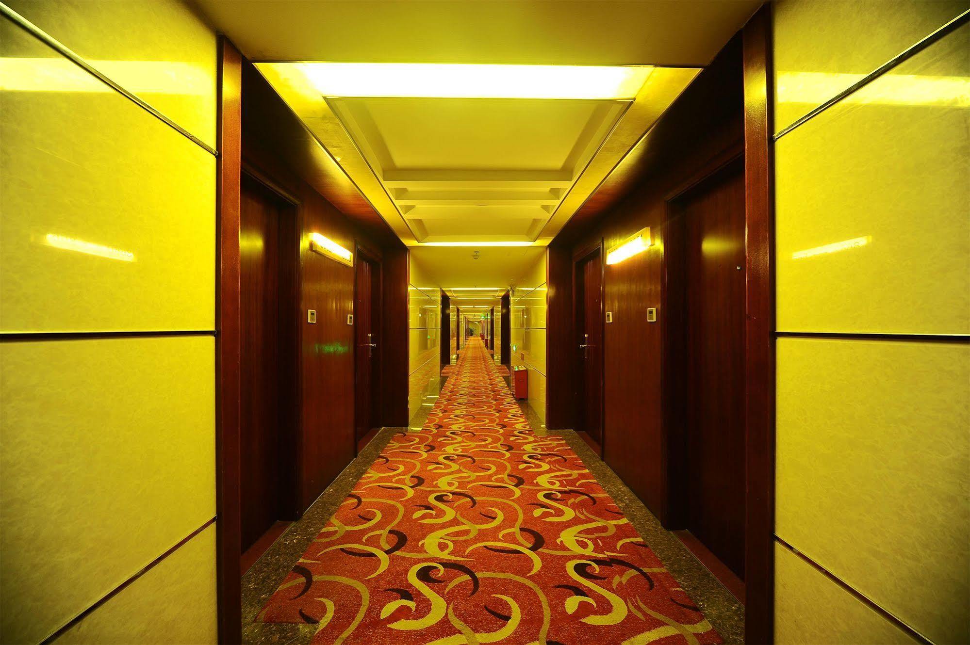 Guangzhou Junshan Hotel - Shuttle Bus For Canton Fair Kültér fotó